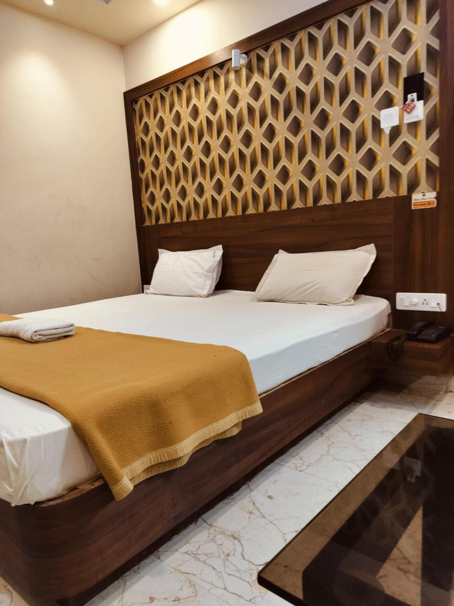 Hotel Park View - Lift Facilities- Near Sea Beach Best Choice Of Travellers By Morservices Puri Luaran gambar