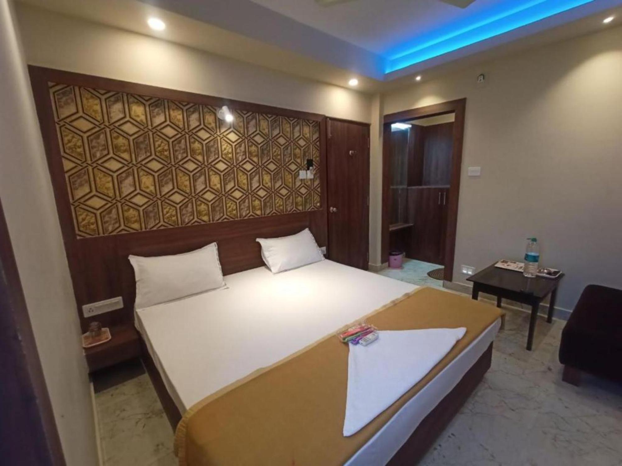 Hotel Park View - Lift Facilities- Near Sea Beach Best Choice Of Travellers By Morservices Puri Luaran gambar